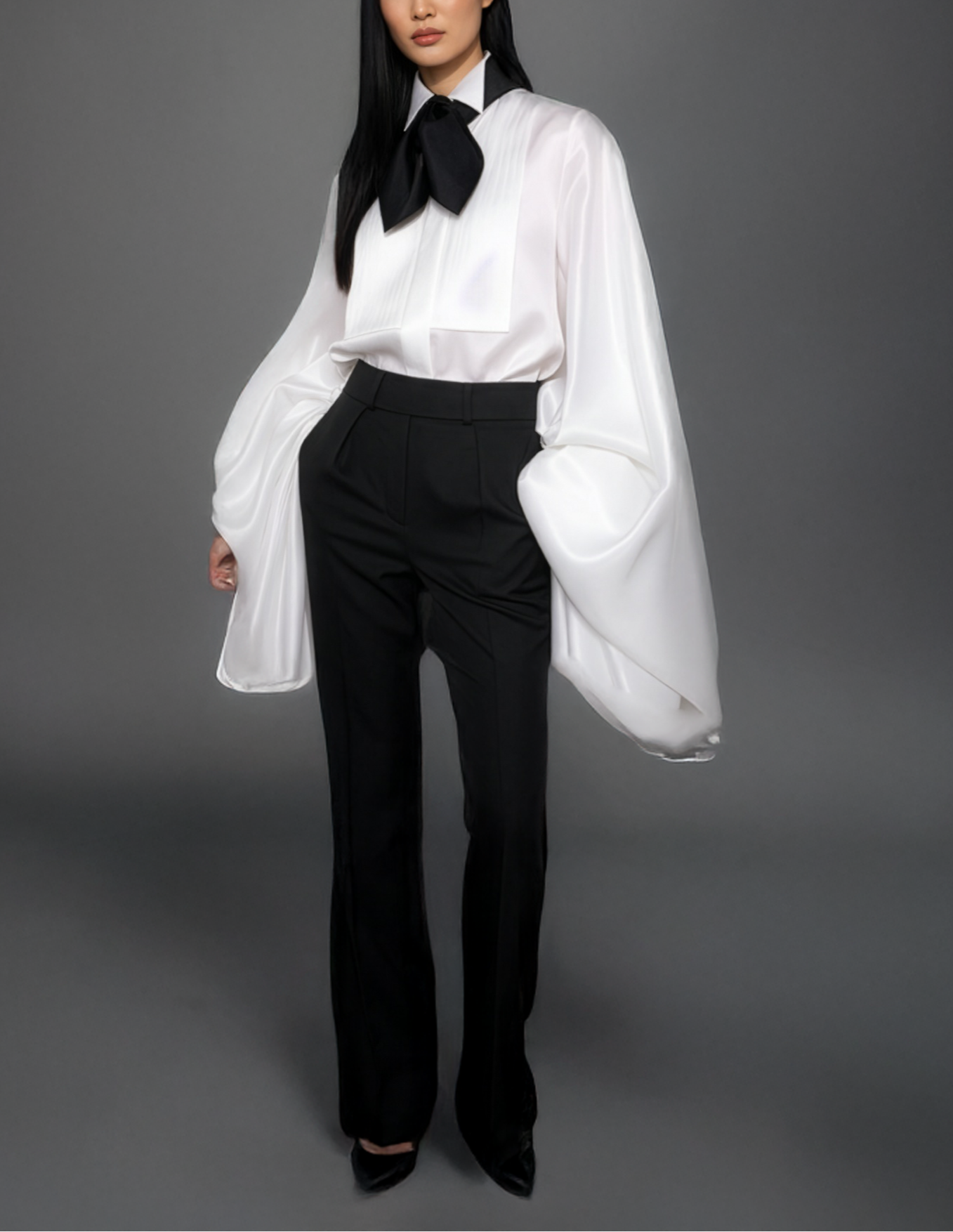 LUXE White Exaggerated Balloon Top