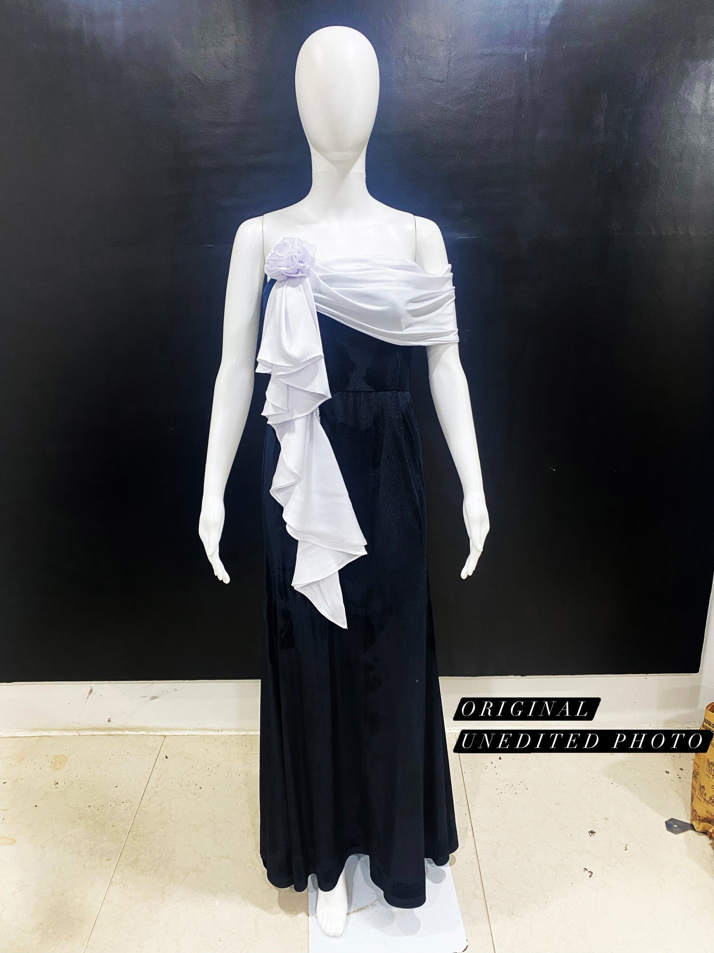 LUXE Velvet BW Rose One Gown