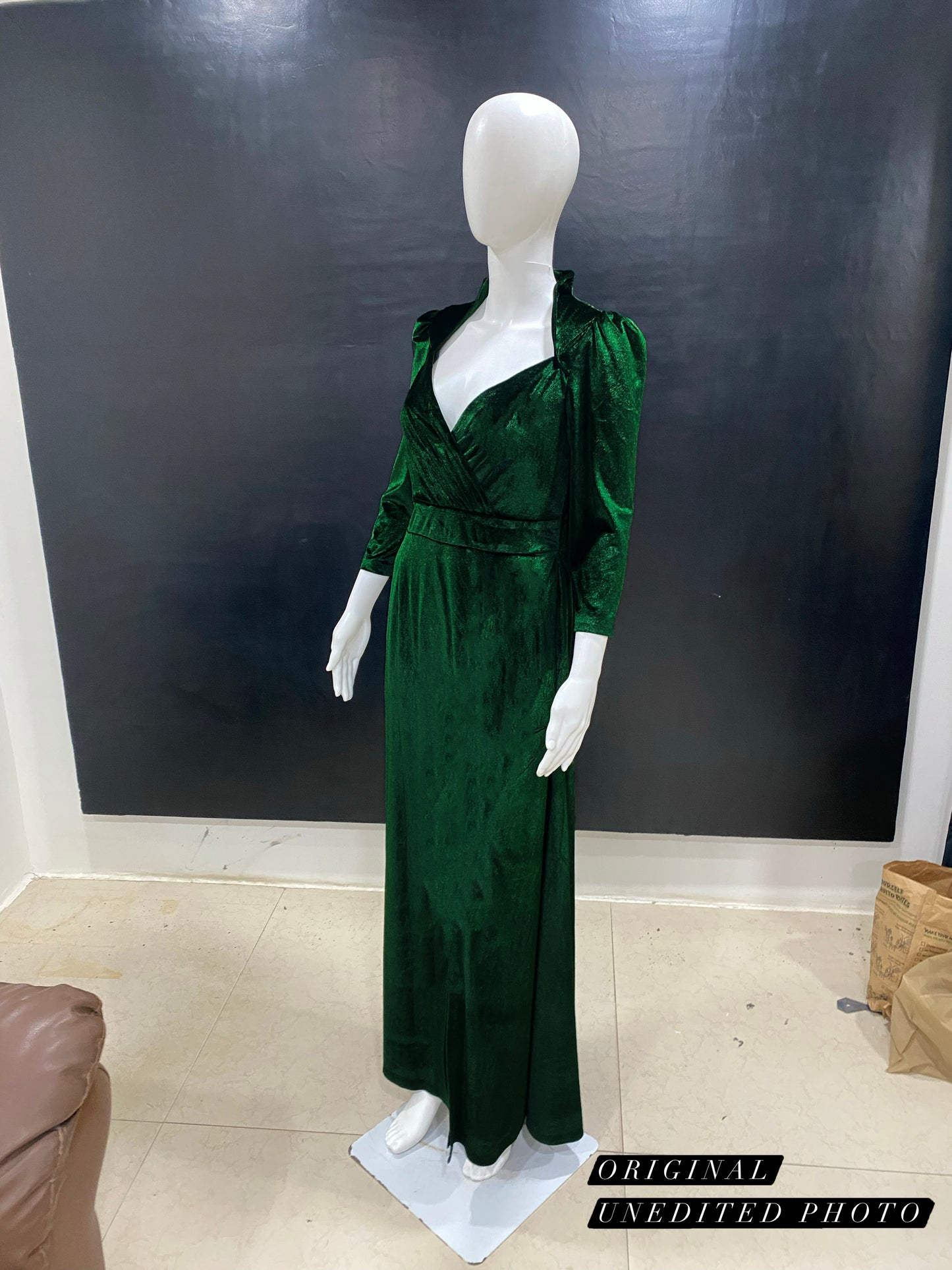 Emerald Vintage Neck Velvet Dress