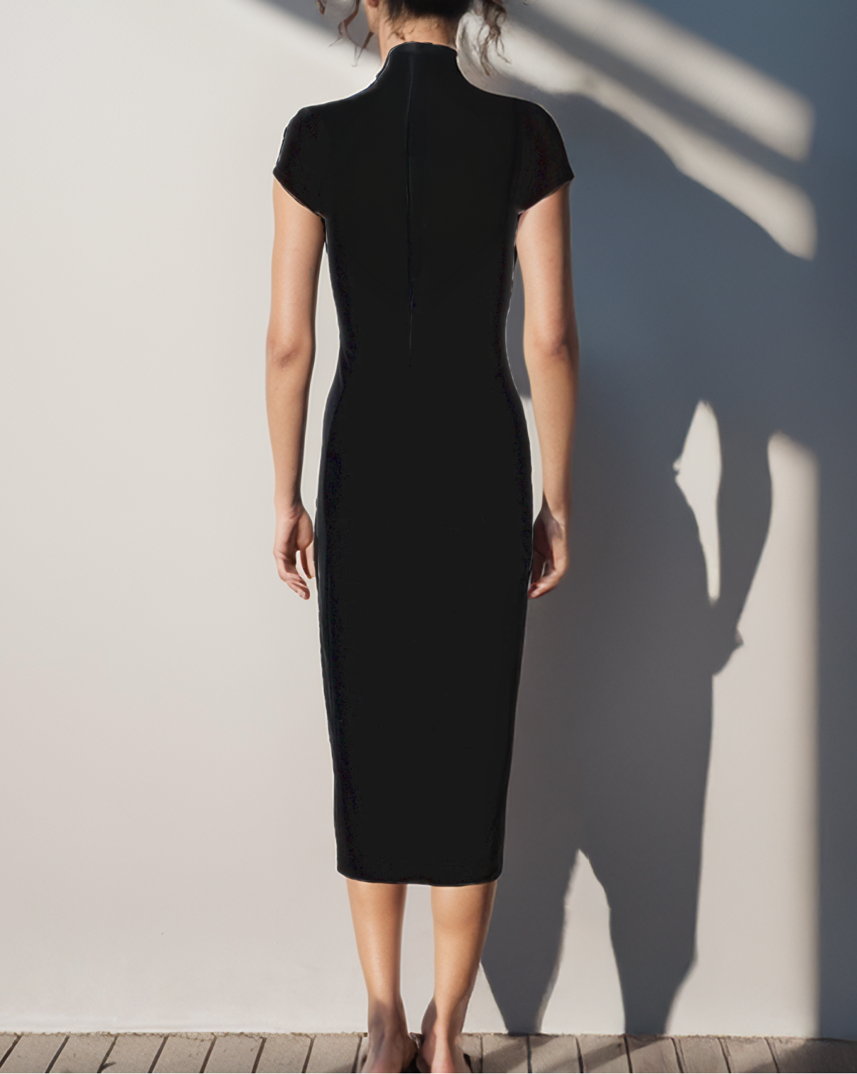 Décolletage Cut Out Dress